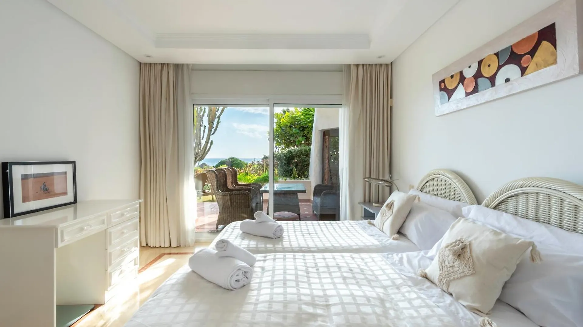 Afrodite Apartment - Frontline Beach Estepona Spanien